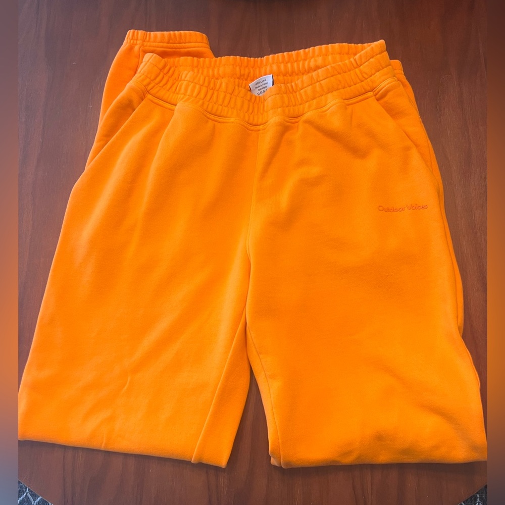 OV sweatpants
